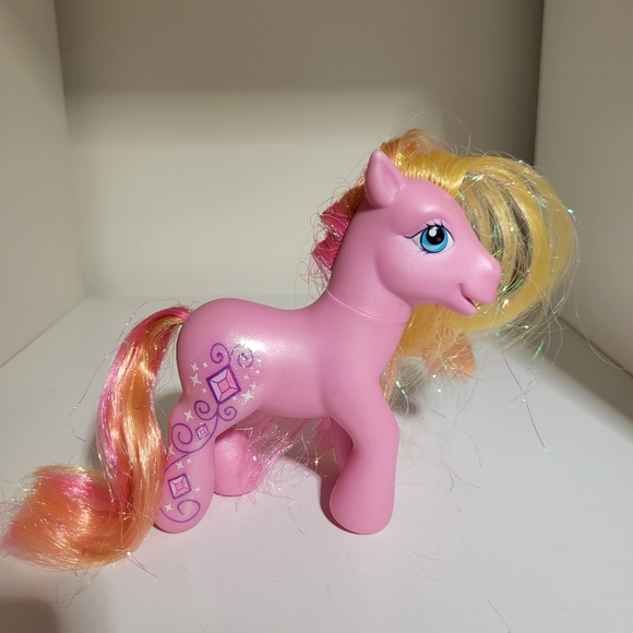 My Little Pony Amazing Grace Cutie Cascade Pony Crystal Princess - Picture 1 of 3